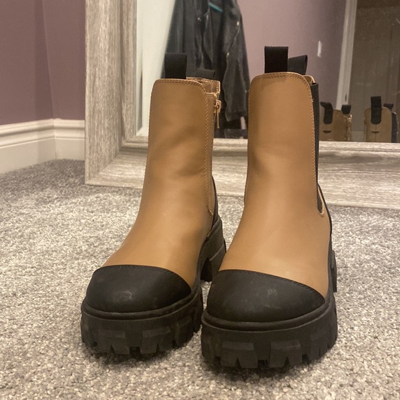 Black &Tan Combat Boots - Picture 2 of 3